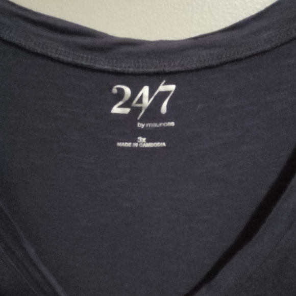 247 Women's Navy V-Neck Tank Top - Picture 2 of 3